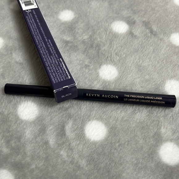 Kevyn Aucoin Liquid Eyeliner - Picture 6 of 6